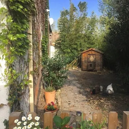 아파트 La Campagne Dans La 나르본